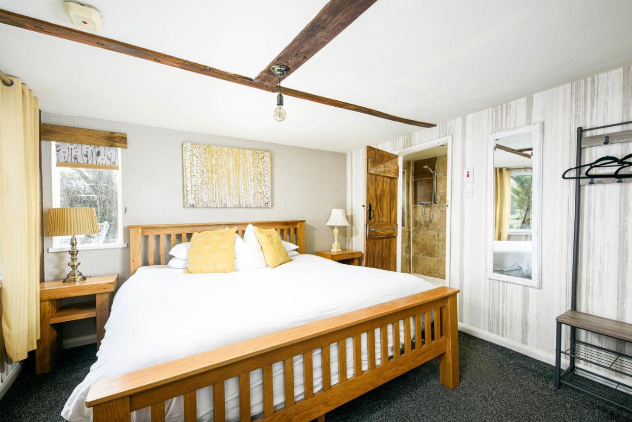 Villa The West Barn Near Bath, Sleeps 24 And 2 Hot Tubs Bristol Exterior foto