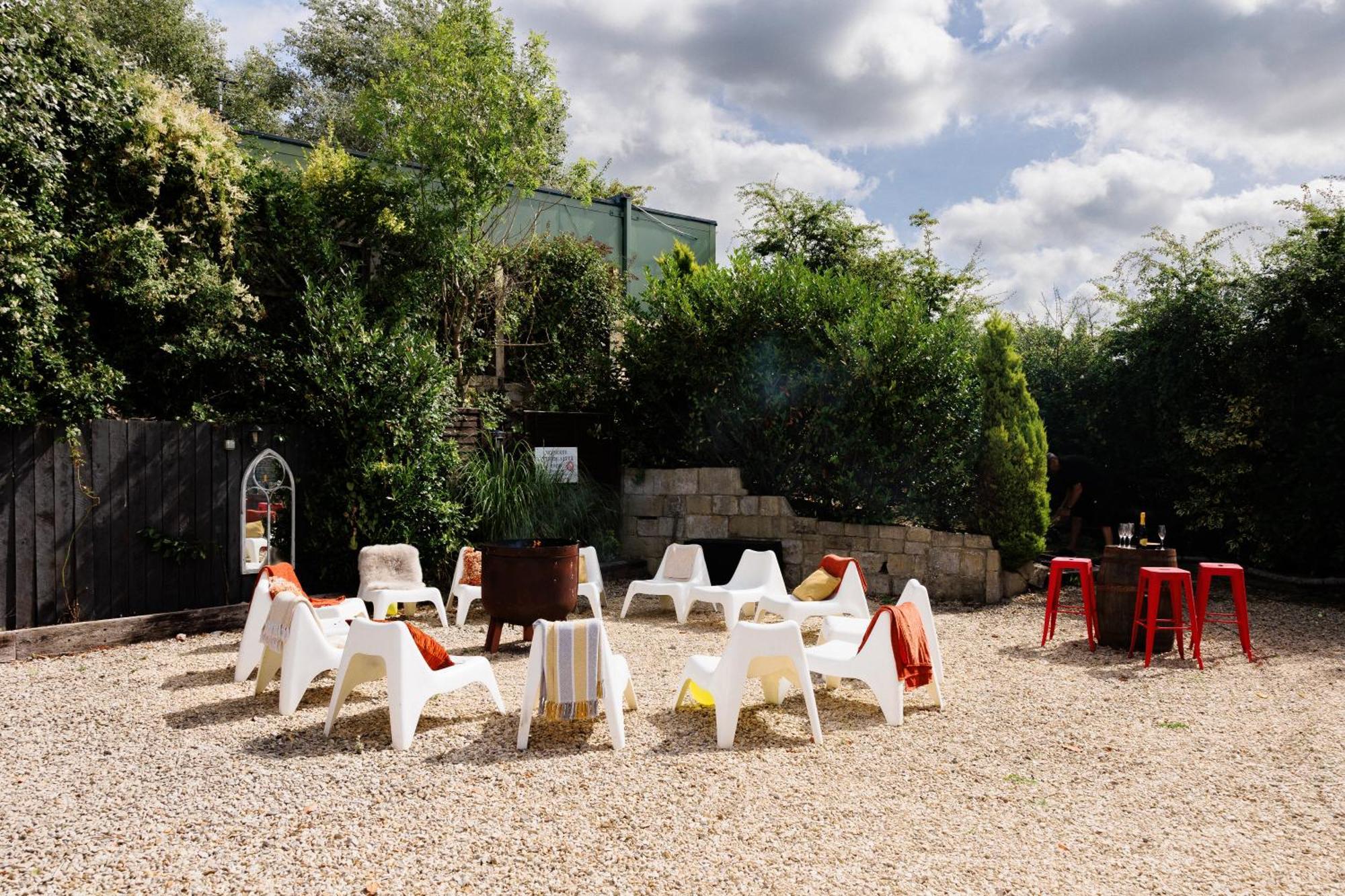 Villa The West Barn Near Bath, Sleeps 24 And 2 Hot Tubs Bristol Exterior foto