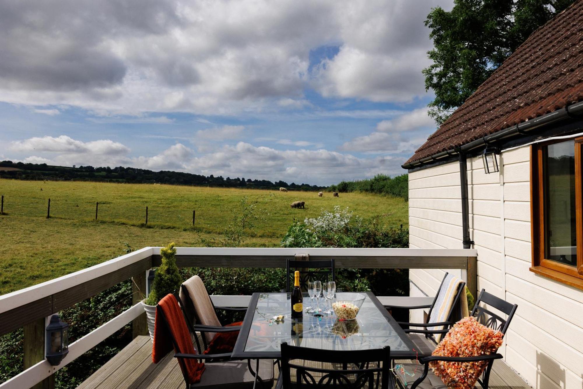 Villa The West Barn Near Bath, Sleeps 24 And 2 Hot Tubs Bristol Exterior foto